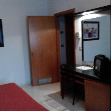 Motel Forum Polla Δωμάτιο φωτογραφία
